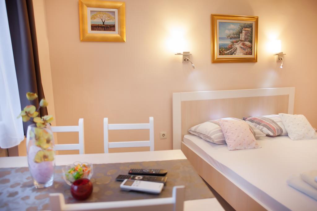 Apartment Barbara - Bojana Σίμπενικ Εξωτερικό φωτογραφία