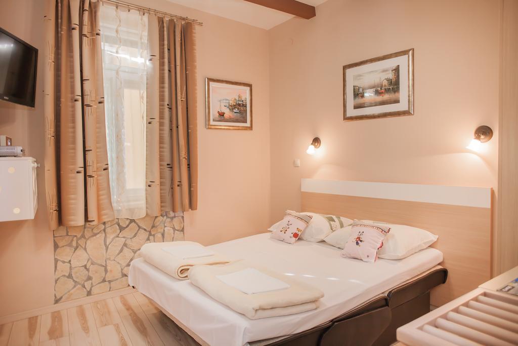 Apartment Barbara - Bojana Σίμπενικ Εξωτερικό φωτογραφία