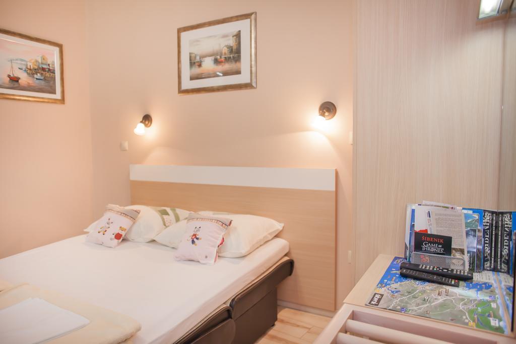 Apartment Barbara - Bojana Σίμπενικ Εξωτερικό φωτογραφία